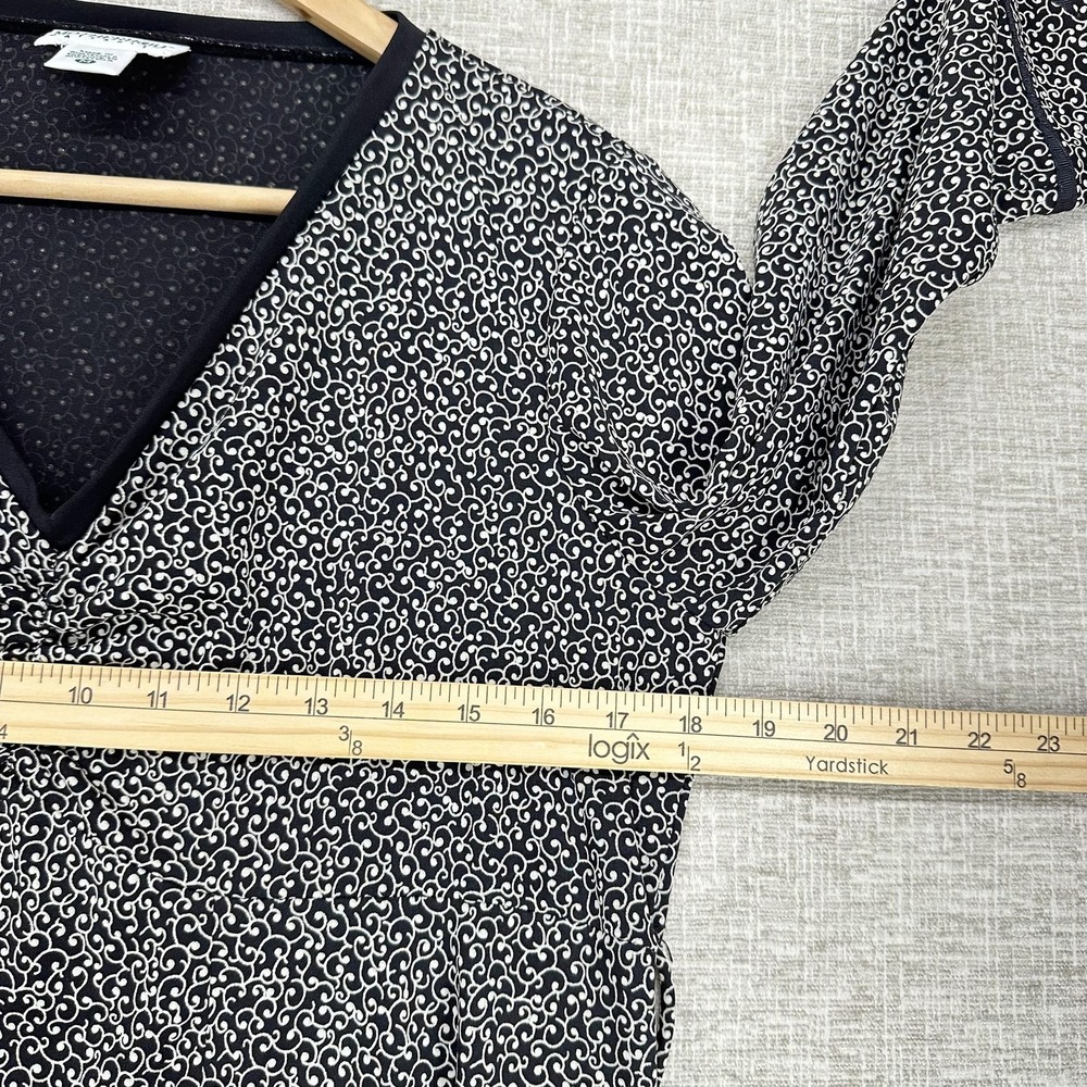 Motherhood Maternity Tunic Top Womens Medium Black White Geo V Neck 3/4 Sleeve - Picture 10 of 12